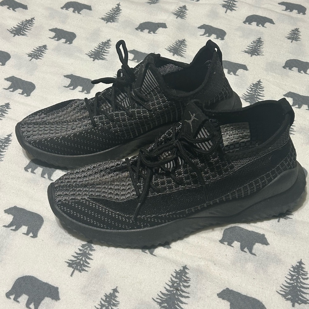 Danskin Ecstatic Women’s Black Running Sneakers (size:9)